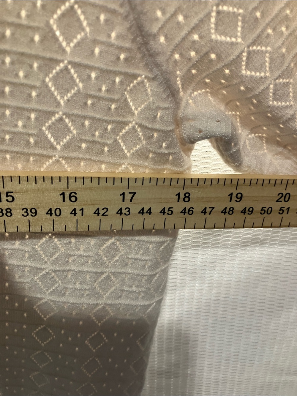 Splendid Cream Diamond-Pointelle V-Neck Knit Top - Picture 5 of 9